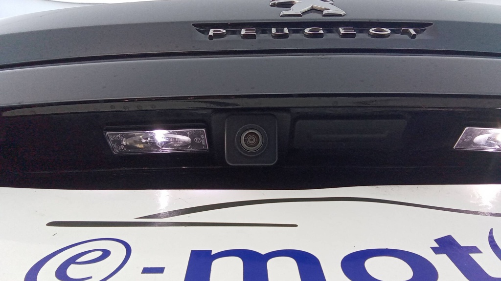 PEUGEOT 3008 Allure HYBRID 225 E-EAT8 ALLURE - ref: 5-1314197 - Photo 12