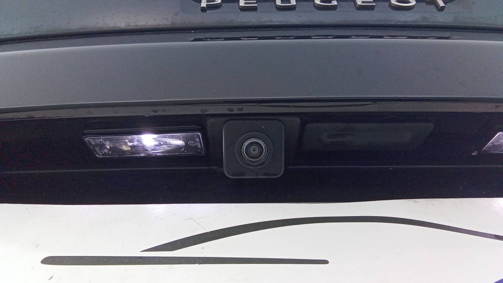 PEUGEOT 3008 Allure HYBRID 225 E-EAT8 ALLURE - ref: 5-1315806 - Photo 12