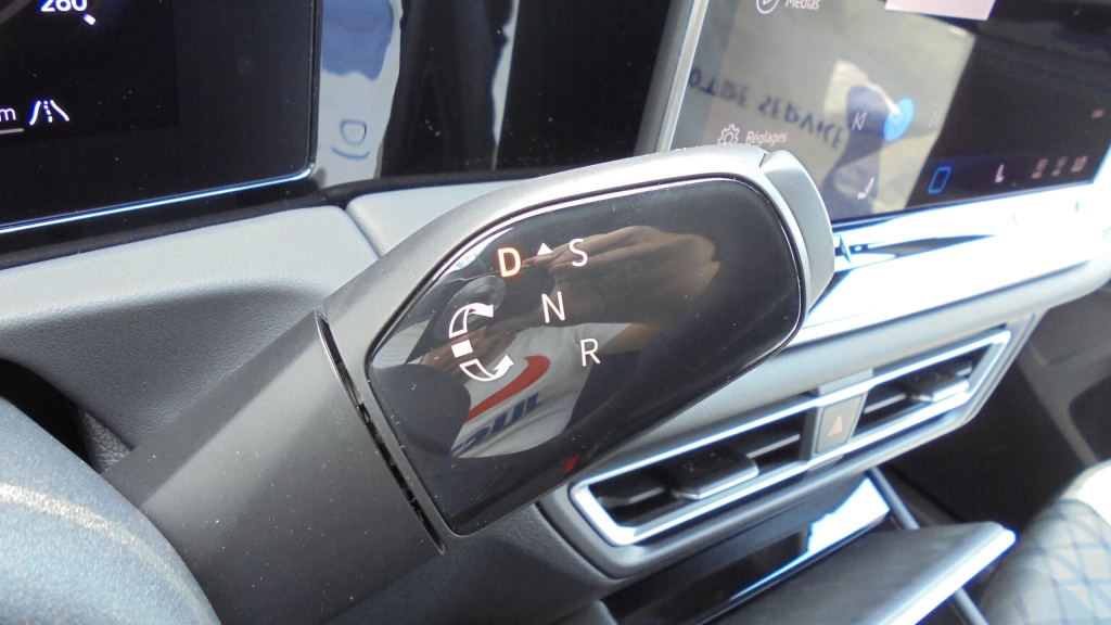 VOLKSWAGEN Tiguan R-Line TDI 150 DSG7 R-LINE - ref: 5-1322679 - Photo 19