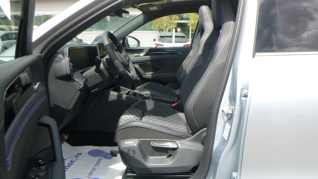 VOLKSWAGEN Tiguan R-Line TDI 150 DSG7 R-LINE +TOIT PANO +PACK HIVER +360 +ACC +KEYLESS +HML - ref: 5-1326547 - Photo 17
