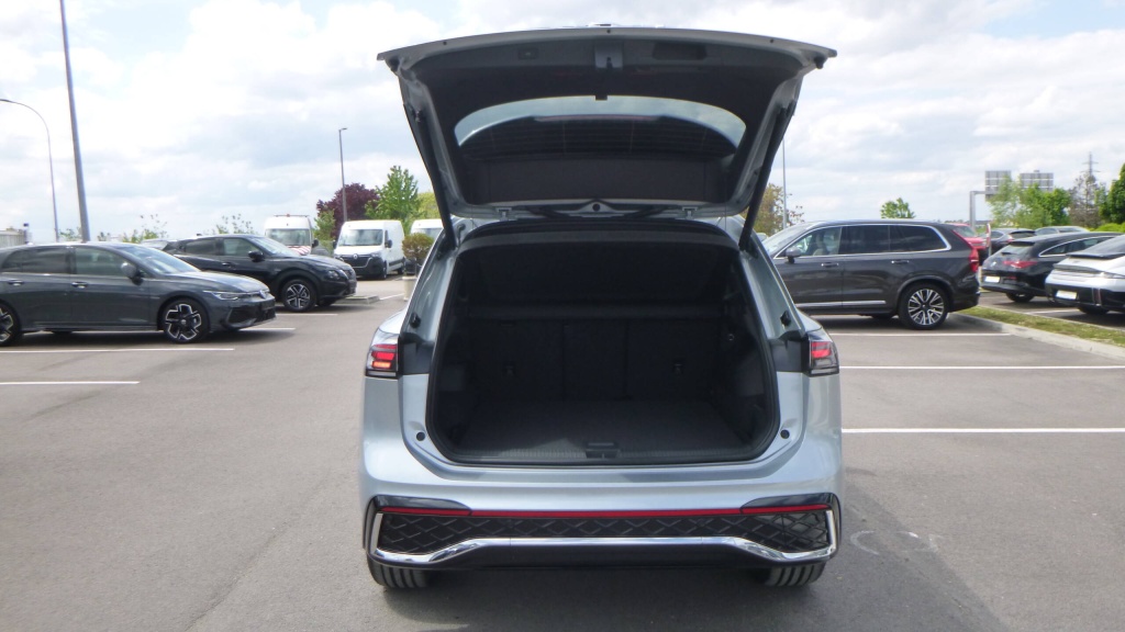 VOLKSWAGEN Tiguan R-Line TDI 150 DSG7 R-LINE +TOIT PANO +PACK HIVER +360 +ACC +KEYLESS +HML - ref: 5-1326548 - Photo 19