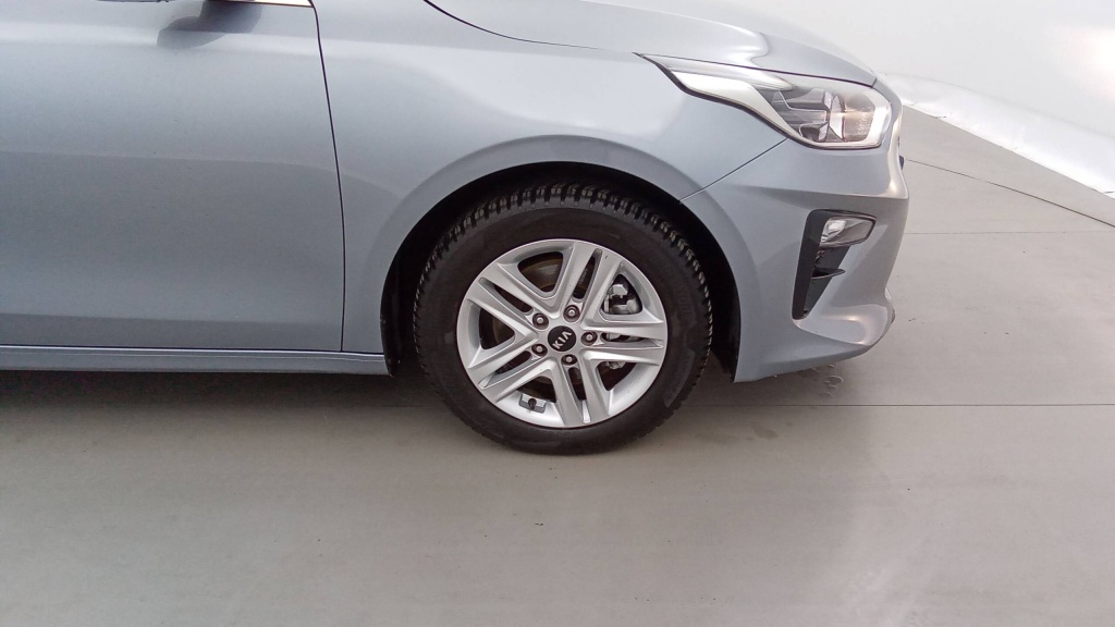KIA Ceed Active 1.6 CRDI 136 ISG ACTIVE - ref: 5-1331277 - Photo 11