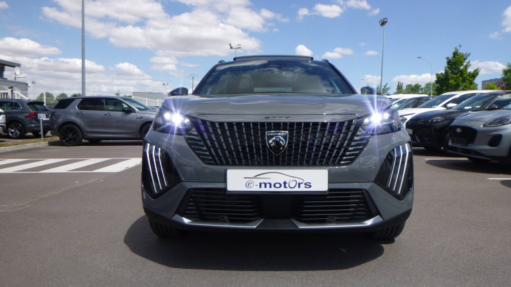 PEUGEOT 2008 GT HYBRID 145 E-DCS6 GT +TOIT PANO - ref: 5-1332159 - Photo 2