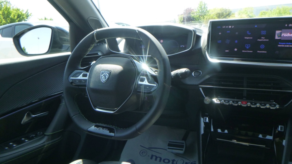 PEUGEOT 2008 GT HYBRID 145 E-DCS6 GT +TOIT PANO - ref: 5-1332189 - Photo 16