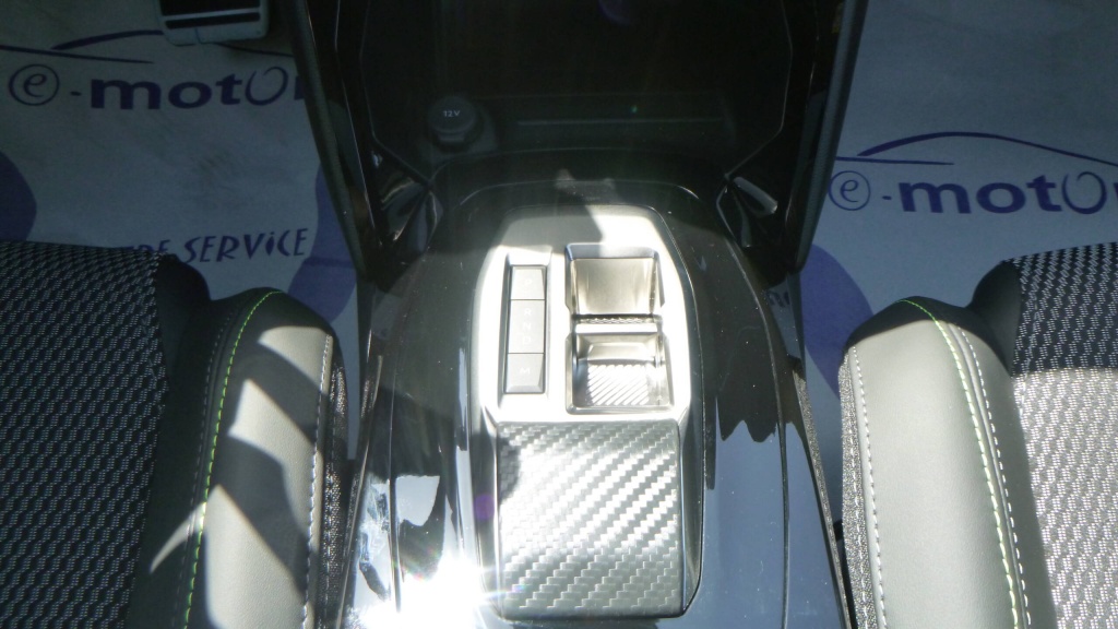 PEUGEOT 2008 GT HYBRID 145 E-DCS6 GT +TOIT PANO - ref: 5-1332189 - Photo 20