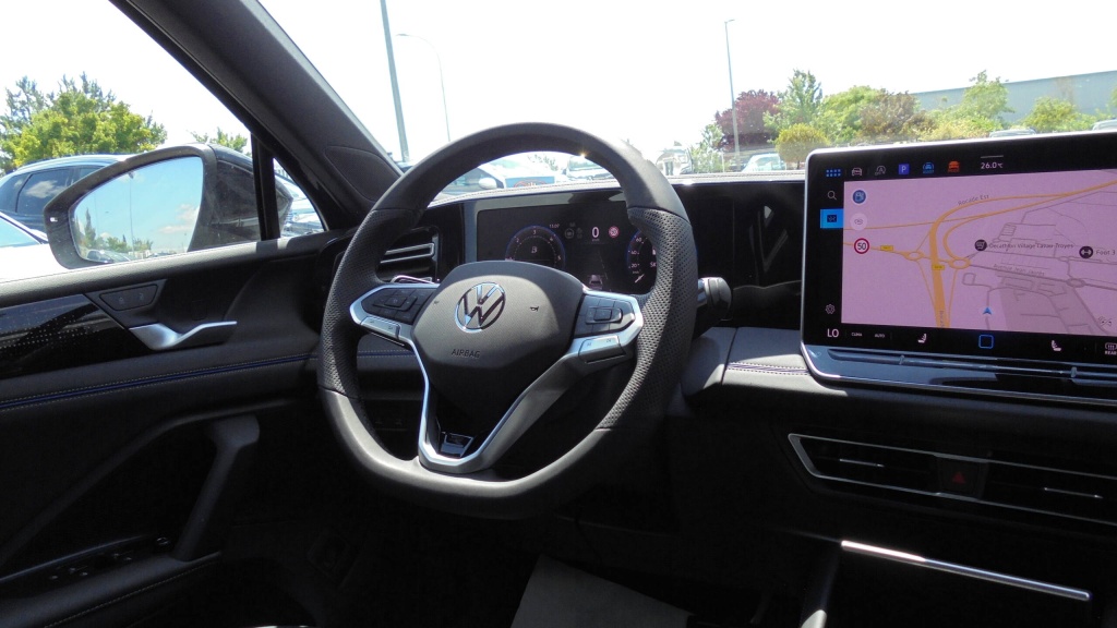 VOLKSWAGEN Tiguan R-Line TDI 150 DSG7 R-LINE +PACK CONFORT +PACK D'AIDES A LA CONDUITE +MATRIX LED - ref: 5-1333867 - Photo 15