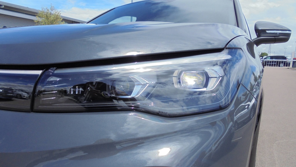 VOLKSWAGEN Tiguan R-Line TDI 150 DSG7 R-LINE +PACK CONFORT +PACK D'AIDES A LA CONDUITE +MATRIX LED - ref: 5-1333867 - Photo 9