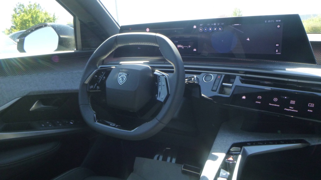 PEUGEOT 3008 GT HYBRID 145 E-DCS6 GT +TOIT OUVRANT +PACK 360 - ref: 5-1338618 - Photo 16