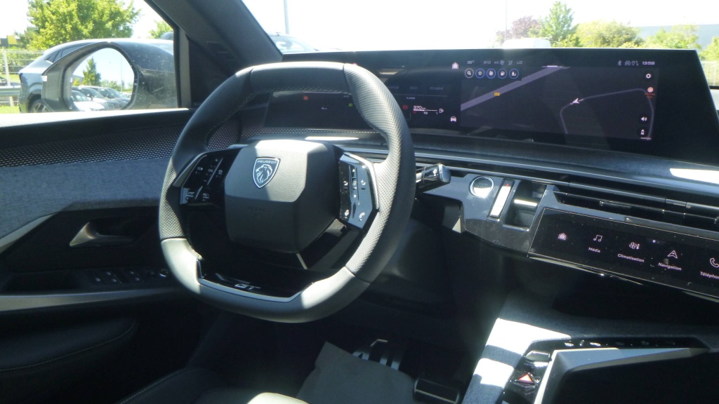 PEUGEOT 3008 GT HYBRID 145 E-DCS6 GT +TOIT OUVRANT +PACK 360 - ref: 5-1338620 - Photo 16