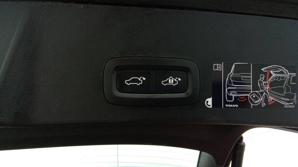VOLVO XC40 Momentum T5 TWIN ENGINE 180+82 DCT7 MOMENTUM +TOIT +GPS - ref: 5-1340487 - Photo 14