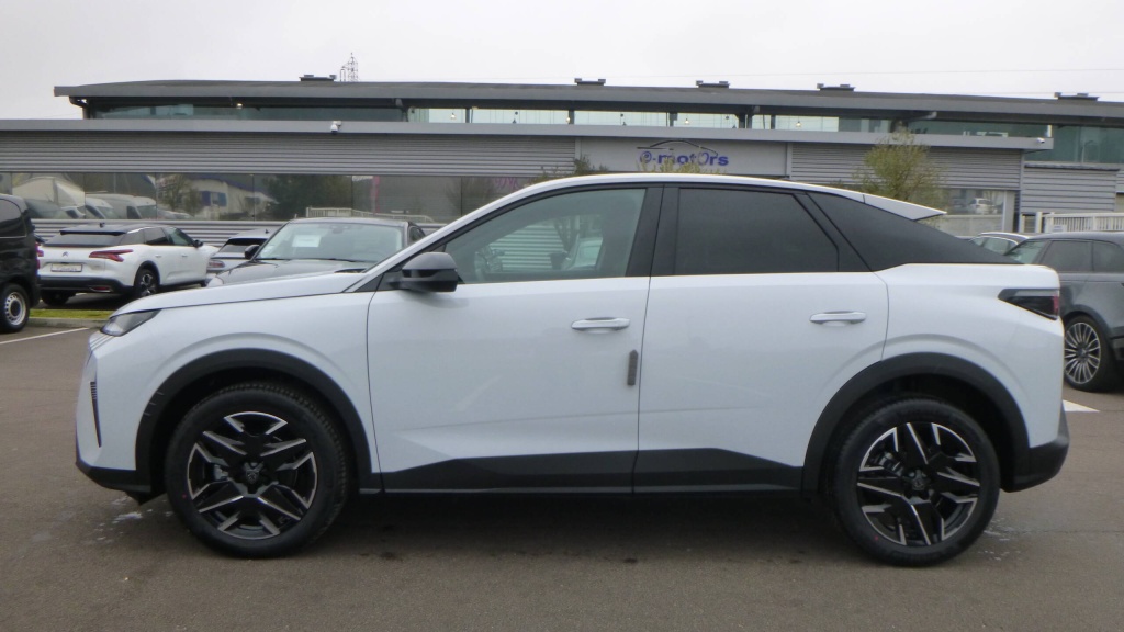 PEUGEOT 3008 Allure HYBRID 145 E-DCS6 ALLURE +PACK PANORAMIC NAVIGATION - ref: 5-1341346 - Photo 8
