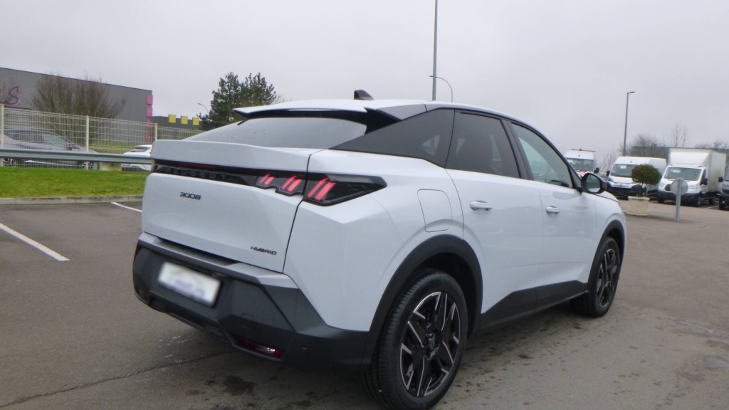 PEUGEOT 3008 Allure HYBRID 145 E-DCS6 ALLURE +PACK PANORAMIC NAVIGATION - ref: 5-1341348 - Photo 5