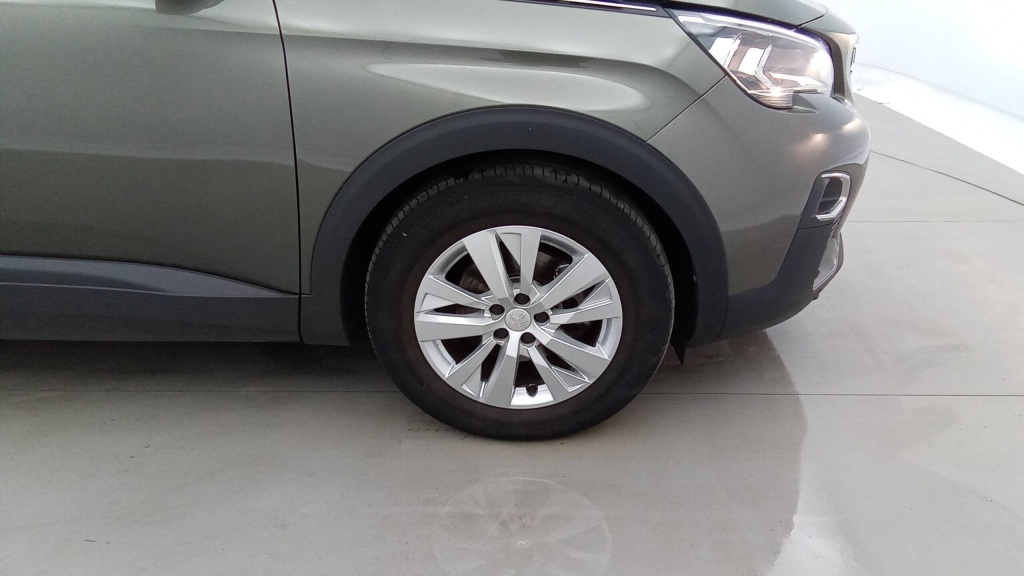 PEUGEOT 3008 Active PURETECH 130 EAT8 ACTIVE +GPS +PDC AR/AV - ref: 5-1342683 - Photo 11