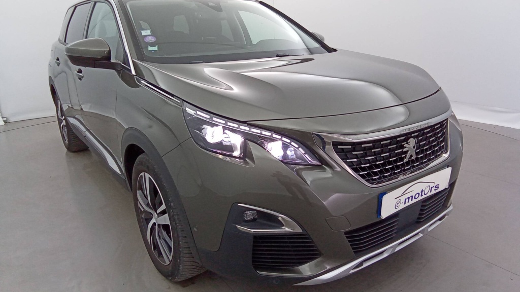 PEUGEOT 5008 Allure PURETECH 130 ALLURE - ref: 5-1342693 - Photo 9