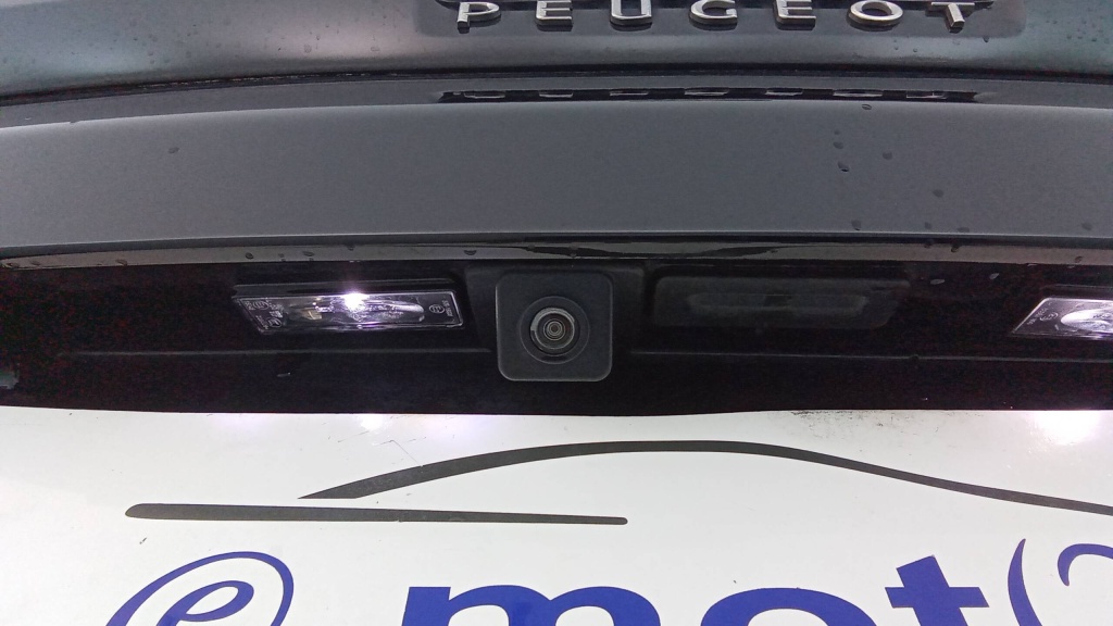 PEUGEOT 3008 Allure PURETECH 130 EAT8 ALLURE - ref: 5-1345830 - Photo 12