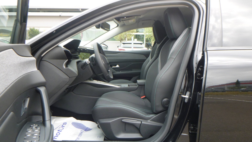 PEUGEOT 308 Allure BLUEHDI 130 S&S EAT8 ALLURE +PACK ACCESS - ref: 5-1348992 - Photo 16