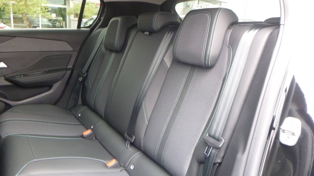 PEUGEOT 308 Allure BLUEHDI 130 S&S EAT8 ALLURE +PACK ACCESS - ref: 5-1348992 - Photo 17