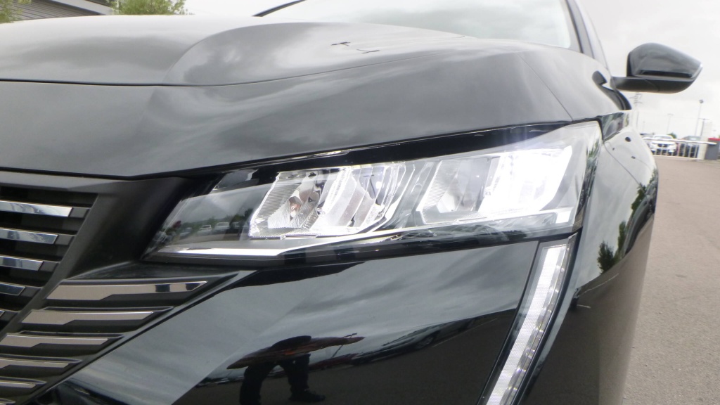 PEUGEOT 308 Allure BLUEHDI 130 S&S EAT8 ALLURE +PACK ACCESS - ref: 5-1348992 - Photo 9