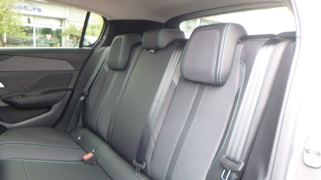 PEUGEOT 308 Allure BLUEHDI 130 S&S EAT8 ALLURE +PACK ACCESS - ref: 5-1349023 - Photo 17
