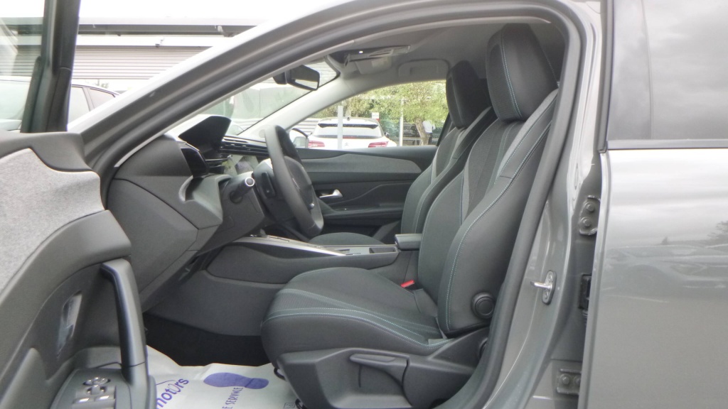 PEUGEOT 308 Allure BLUEHDI 130 S&S EAT8 ALLURE +PACK ACCESS - ref: 5-1349028 - Photo 16