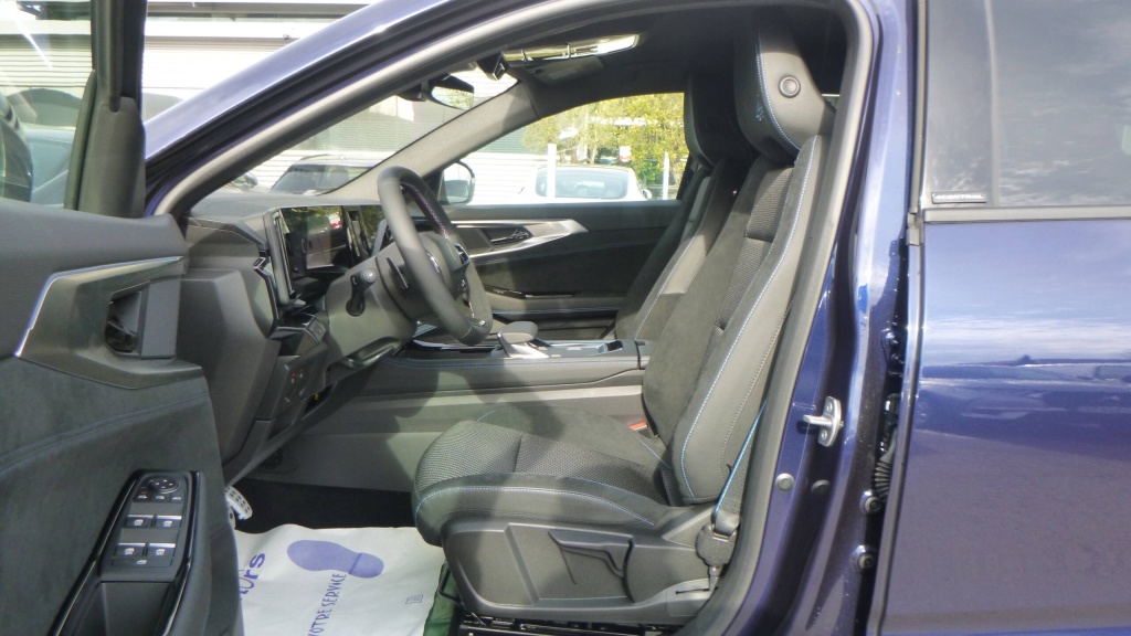 RENAULT Espace esprit Alpine ESPACE E-TECH FULL HYBRID 200 ESPRIT ALPINE +MATRIX +PACK PARKING +HI-FI HARMAN - ref: 5-1355969 - Photo 16