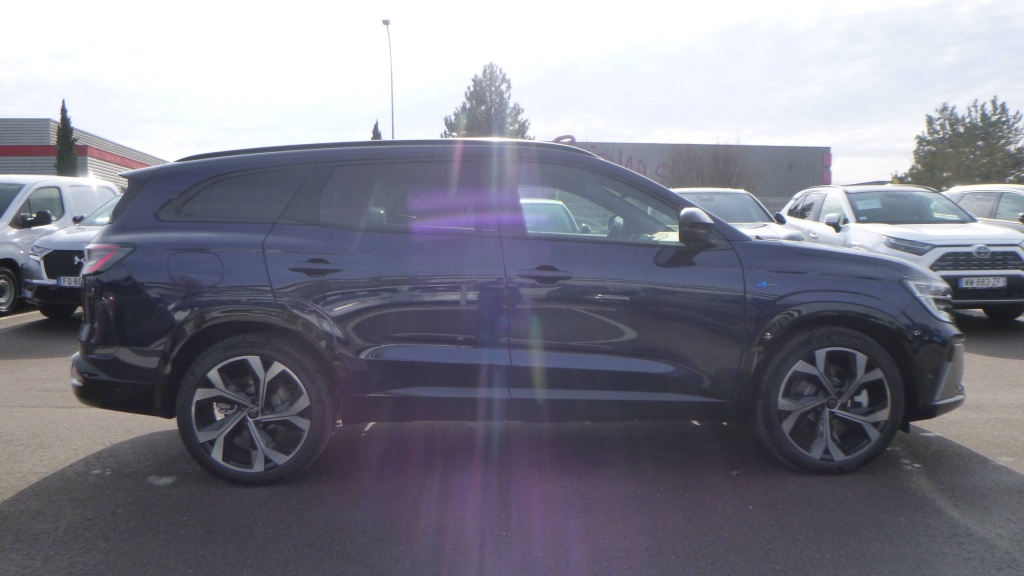 RENAULT Espace esprit Alpine ESPACE E-TECH FULL HYBRID 200 ESPRIT ALPINE +MATRIX +PACK PARKING +HI-FI HARMAN - ref: 5-1355969 - Photo 4