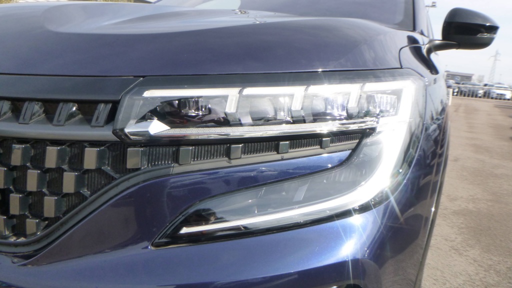 RENAULT Espace esprit Alpine ESPACE E-TECH FULL HYBRID 200 ESPRIT ALPINE +MATRIX +PACK PARKING +HI-FI HARMAN - ref: 5-1355969 - Photo 9