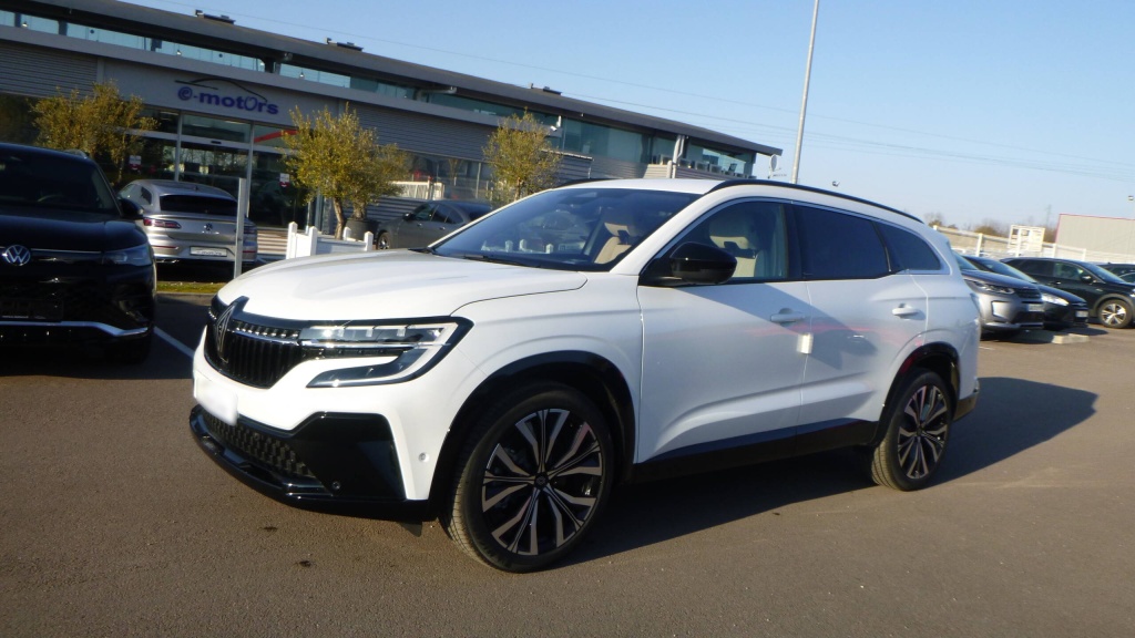 RENAULT Espace Iconic ESPACE E-TECH FULL HYBRID 200 ICONIC 7PL +TOIT VITRE + HI-FI HARMAN - ref: 5-1358536 - Photo 1