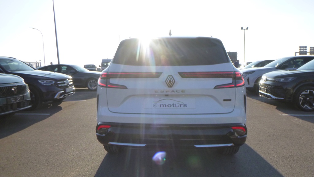 RENAULT Espace Iconic ESPACE E-TECH FULL HYBRID 200 ICONIC 7PL +TOIT VITRE + HI-FI HARMAN - ref: 5-1358536 - Photo 6