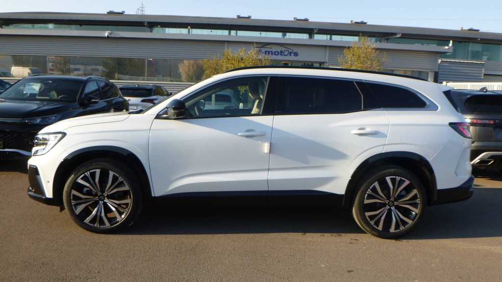 RENAULT Espace Iconic ESPACE E-TECH FULL HYBRID 200 ICONIC 7PL +TOIT VITRE + HI-FI HARMAN - ref: 5-1358536 - Photo 8