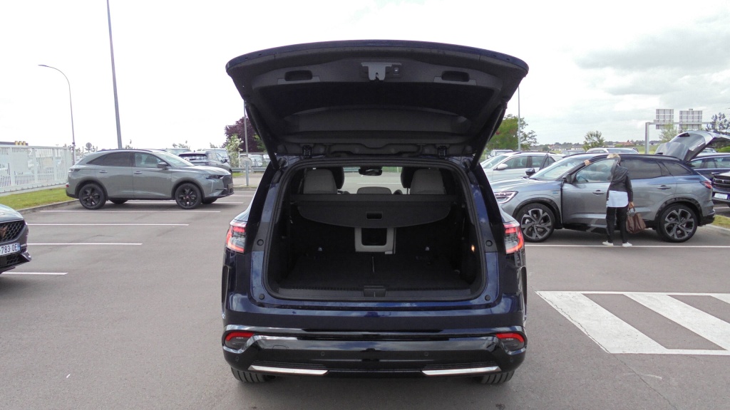 RENAULT Espace Iconic ESPACE E-TECH FULL HYBRID 200 ICONIC 7PL +TOIT VITRE + HI-FI HARMAN - ref: 5-1358539 - Photo 19