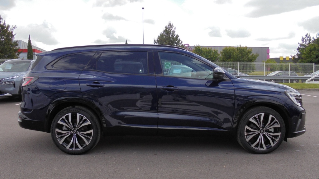 RENAULT Espace Iconic ESPACE E-TECH FULL HYBRID 200 ICONIC 7PL +TOIT VITRE + HI-FI HARMAN - ref: 5-1358539 - Photo 4