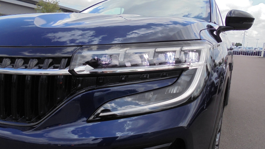 RENAULT Espace Iconic ESPACE E-TECH FULL HYBRID 200 ICONIC 7PL +TOIT VITRE + HI-FI HARMAN - ref: 5-1358539 - Photo 9