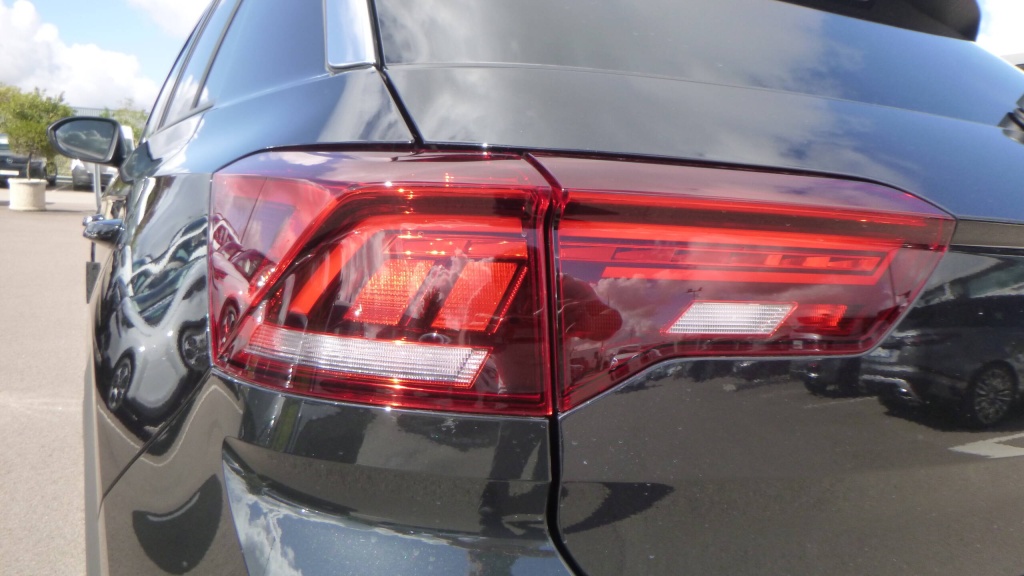 VOLKSWAGEN T-Roc VW Edition TDI 150 DSG7 VW EDITION +SIEGES AV CHAUFFANTS +ALARME - ref: 5-1359680 - Photo 10