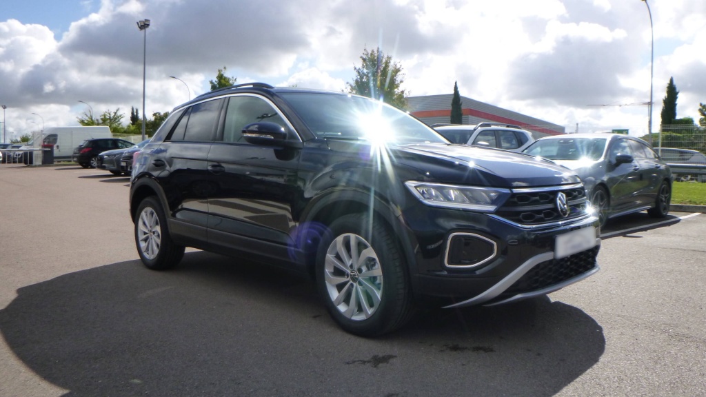 VOLKSWAGEN T-Roc VW Edition TDI 150 DSG7 VW EDITION +SIEGES AV CHAUFFANTS +ALARME - ref: 5-1359680 - Photo 3