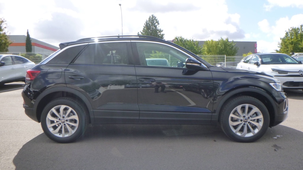 VOLKSWAGEN T-Roc VW Edition TDI 150 DSG7 VW EDITION +SIEGES AV CHAUFFANTS +ALARME - ref: 5-1359682 - Photo 4