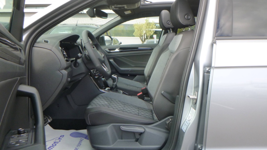 VOLKSWAGEN T-Roc R-Line Edition TDI 150 DSG7 R-LINE EDITION +JANTES 19