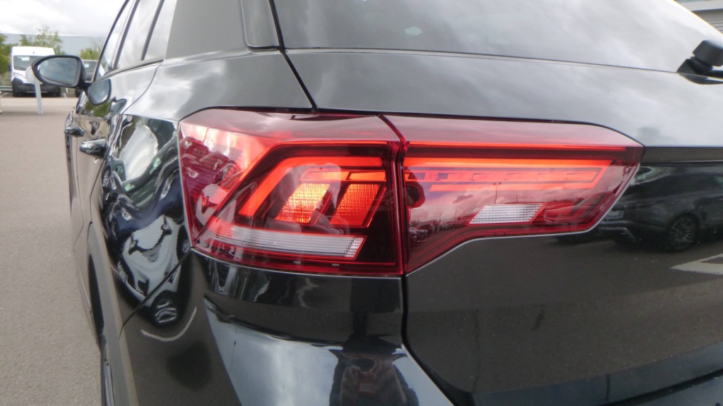 VOLKSWAGEN T-Roc R-Line Edition TDI 150 DSG7 R-LINE EDITION +JANTES 19