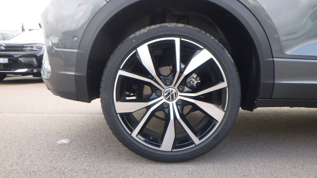 VOLKSWAGEN T-Roc R-Line Edition TDI 150 DSG7 R-LINE EDITION +JANTES 19