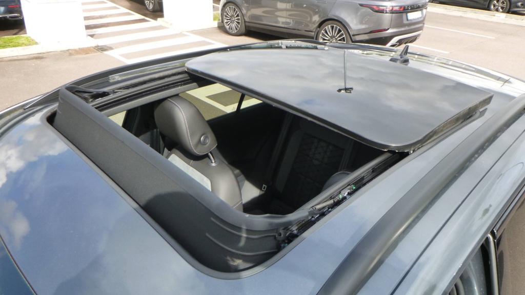 VOLKSWAGEN T-Roc R-Line Edition TDI 150 DSG7 R-LINE EDITION +JANTES 19