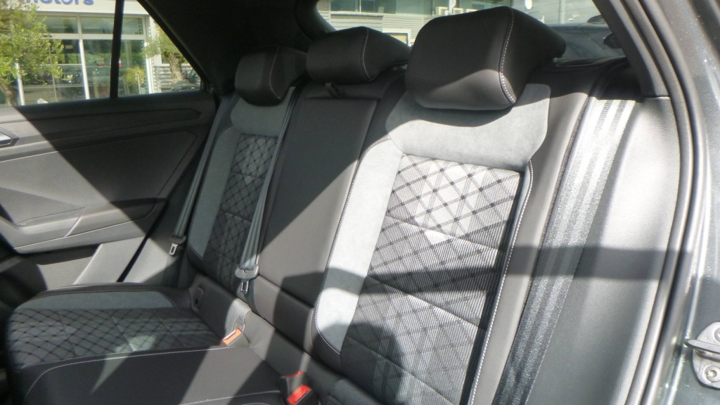 VOLKSWAGEN T-Roc R-Line Edition TDI 150 DSG7 R-LINE EDITION +JANTES 19