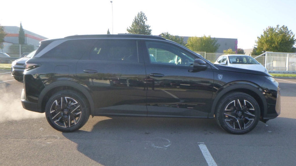 PEUGEOT 5008 GT HYBRID 145 E-DCS6 GT +TOIT OUVRANT +PACK 360 +PACK HIVER - ref: 5-1363393 - Photo 4