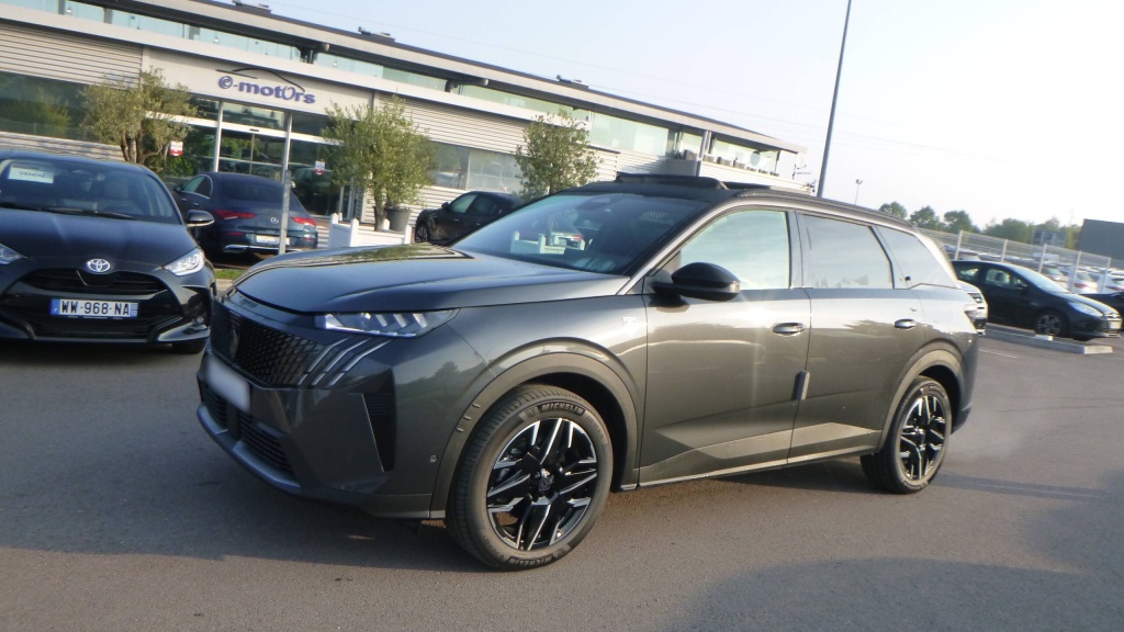 PEUGEOT 5008 GT HYBRID 145 E-DCS6 GT +TOIT OUVRANT +PACK 360 - ref: 5-1363403 - Photo 1