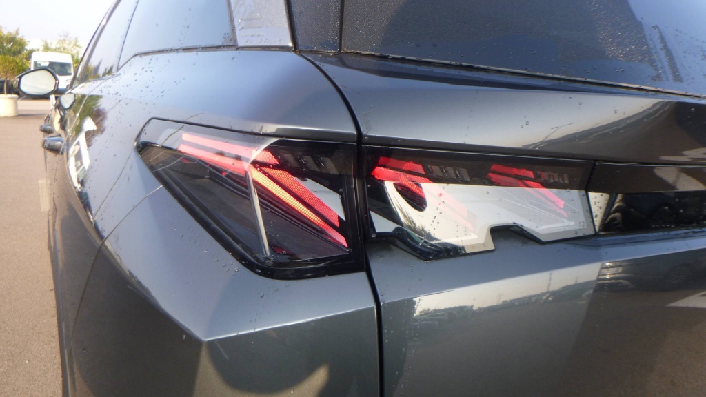 PEUGEOT 5008 GT HYBRID 145 E-DCS6 GT +TOIT OUVRANT +PACK 360 - ref: 5-1363403 - Photo 10