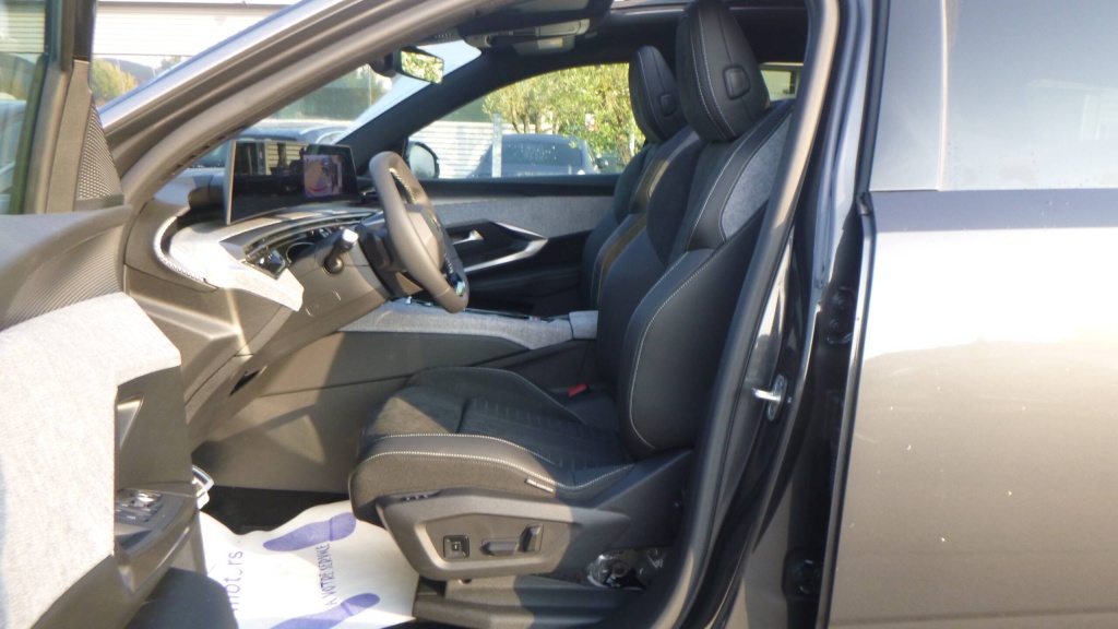 PEUGEOT 5008 GT HYBRID 145 E-DCS6 GT +TOIT OUVRANT +PACK 360 - ref: 5-1363403 - Photo 17