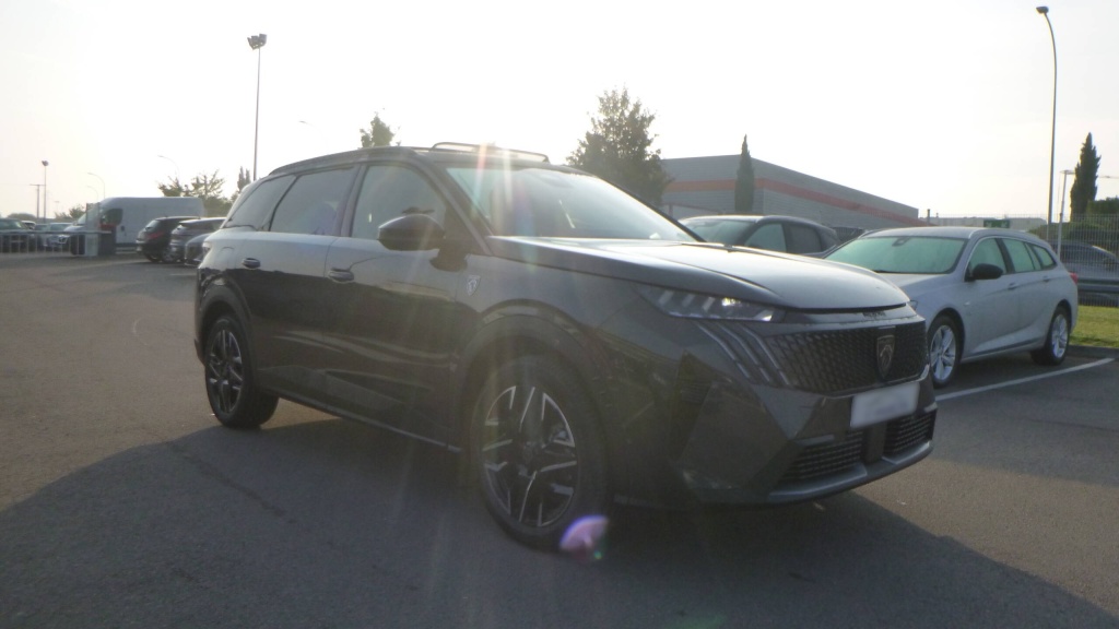 PEUGEOT 5008 GT HYBRID 145 E-DCS6 GT +TOIT OUVRANT +PACK 360 - ref: 5-1363403 - Photo 3