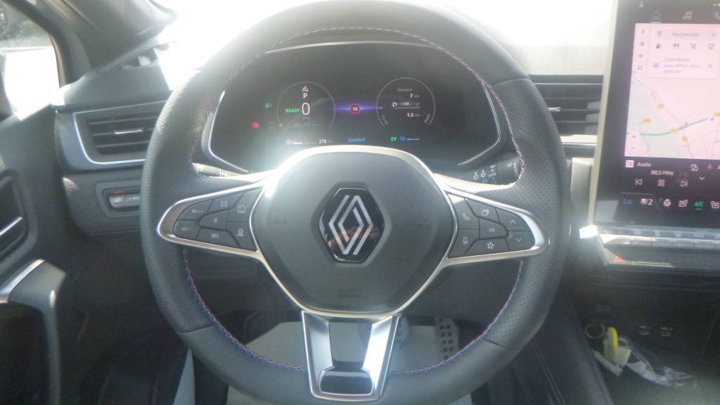RENAULT Captur esprit Alpine E-TECH FULL HYBRID 145 ESPRIT ALPINE +TOIT +PACK HIVER +PACK 360 +HARMAN KARDON - ref: 5-1366458 - Photo 14
