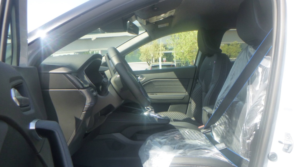 RENAULT Captur esprit Alpine E-TECH FULL HYBRID 145 ESPRIT ALPINE +TOIT +PACK HIVER +PACK 360 +HARMAN KARDON - ref: 5-1366458 - Photo 16