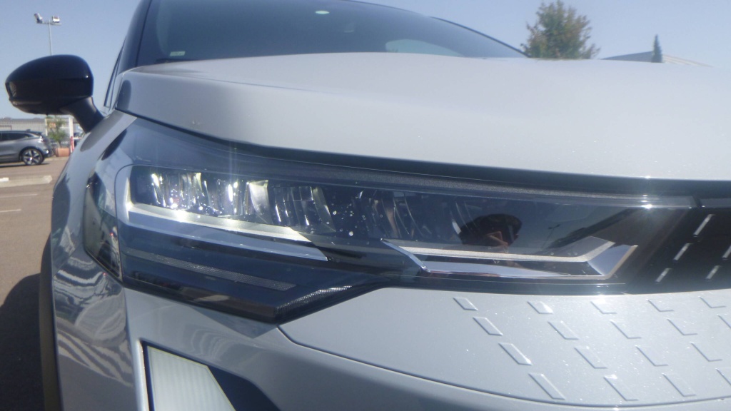 RENAULT Captur esprit Alpine E-TECH FULL HYBRID 145 ESPRIT ALPINE +TOIT +PACK HIVER +PACK 360 +HARMAN KARDON - ref: 5-1366458 - Photo 9