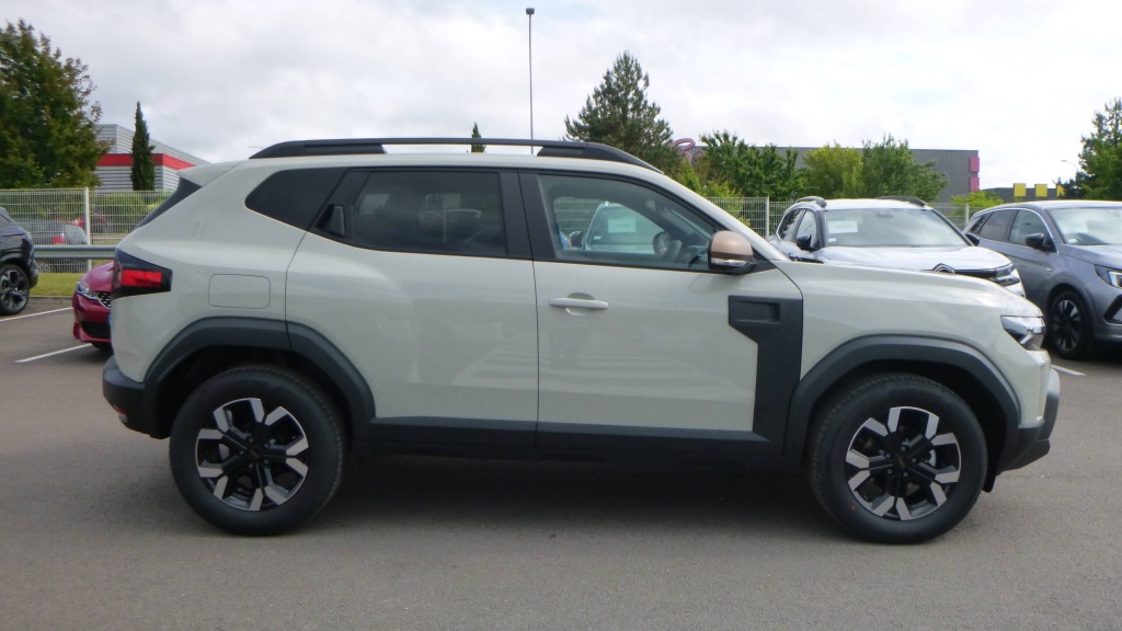 DACIA Duster Extreme HYBRID 140 EXTREME +PACK CITY +PACK COLD +PACK TECHNO - ref: 5-1366972 - Photo 4